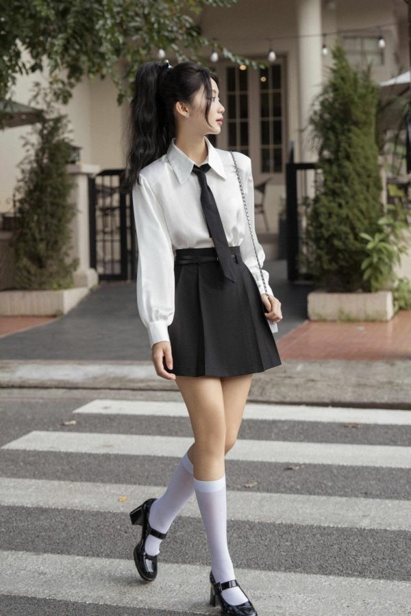 Chân váy xếp ly ngắn - Hình ảnh 3
