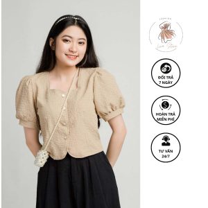 Cách mix đồ với chân váy xòe ngắn cùng áo tay phồng
