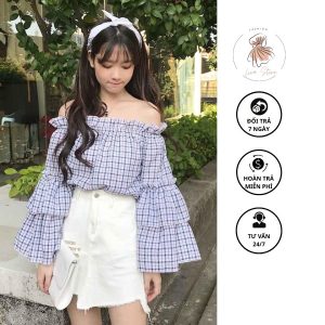 Mẫu áo mặc với chân váy xoè áo trễ vai